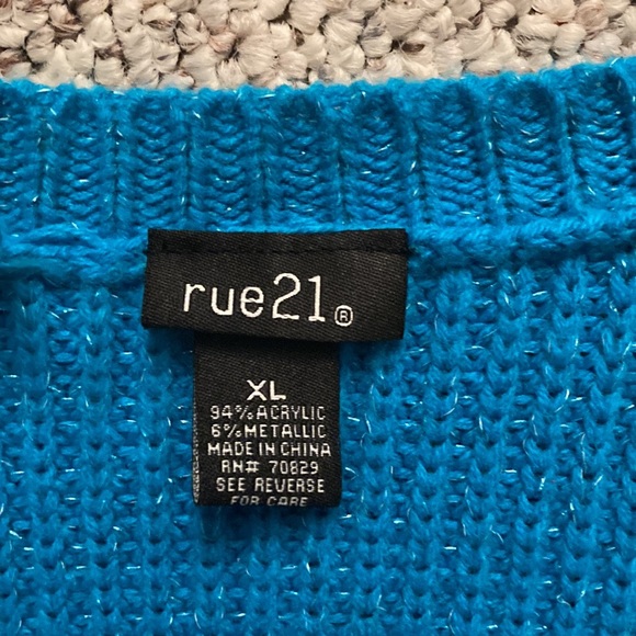NWOT ……Rue21 sweater - Picture 3 of 3